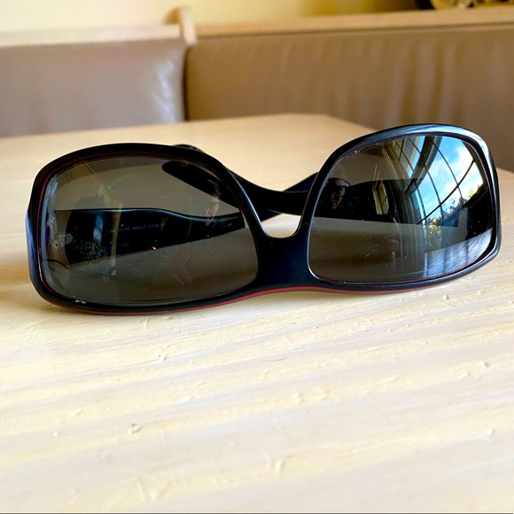 ❣️Beautiful Authentic Gucci Sunglasses and GG monogram Sunglasses Case ❣️ - Picture 4 of 10